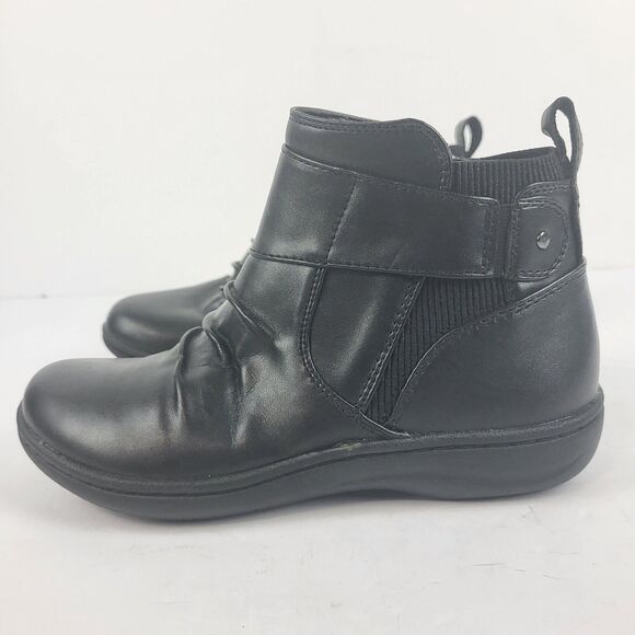 Clarks Laurieann Park Women's Black Leather Comfort Ankle Booties Zip Size 5M - Picture 2 of 10